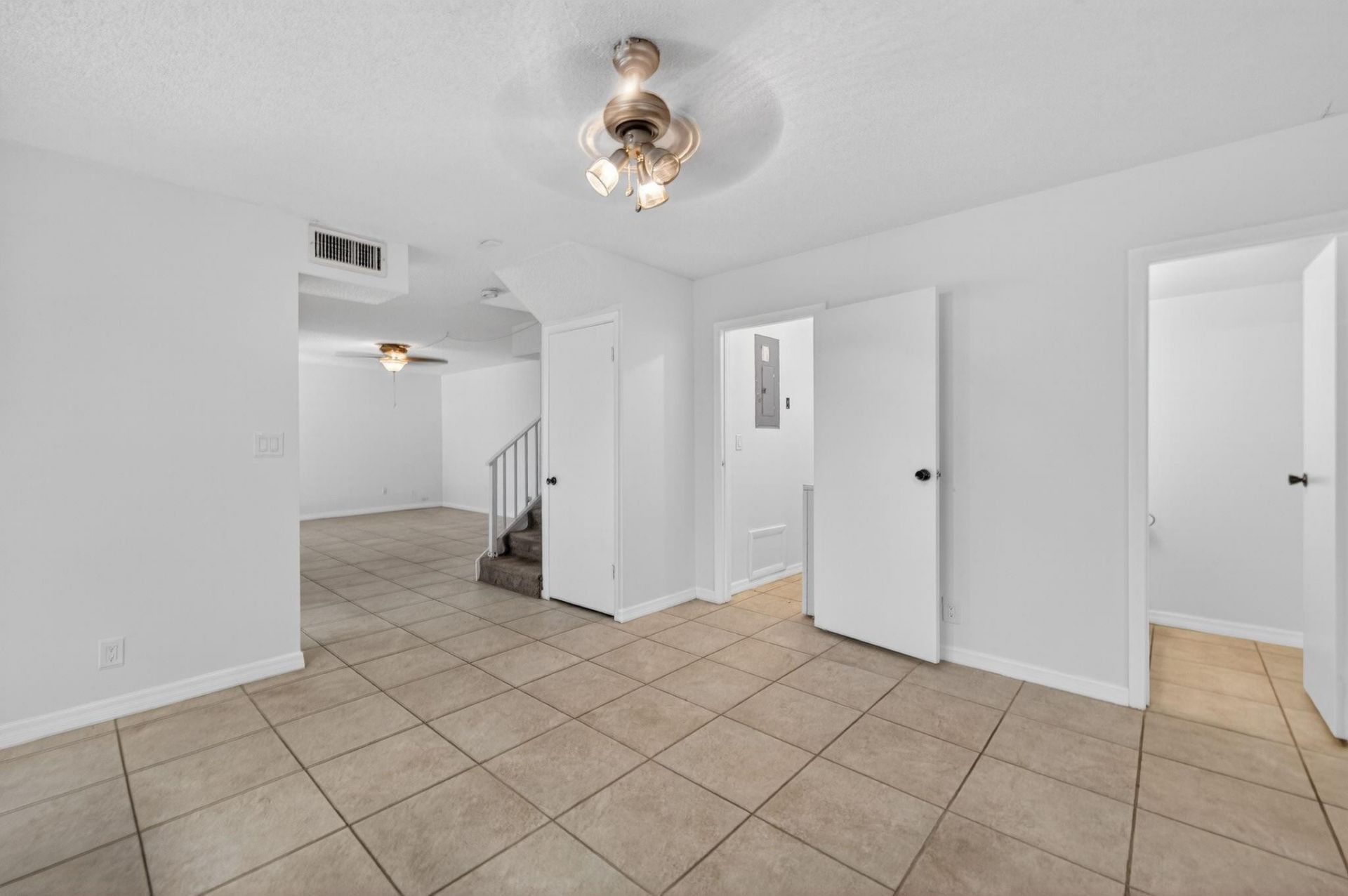 9110 SW 22nd Court, Unit D-4, Davie, FL 33324 Photo