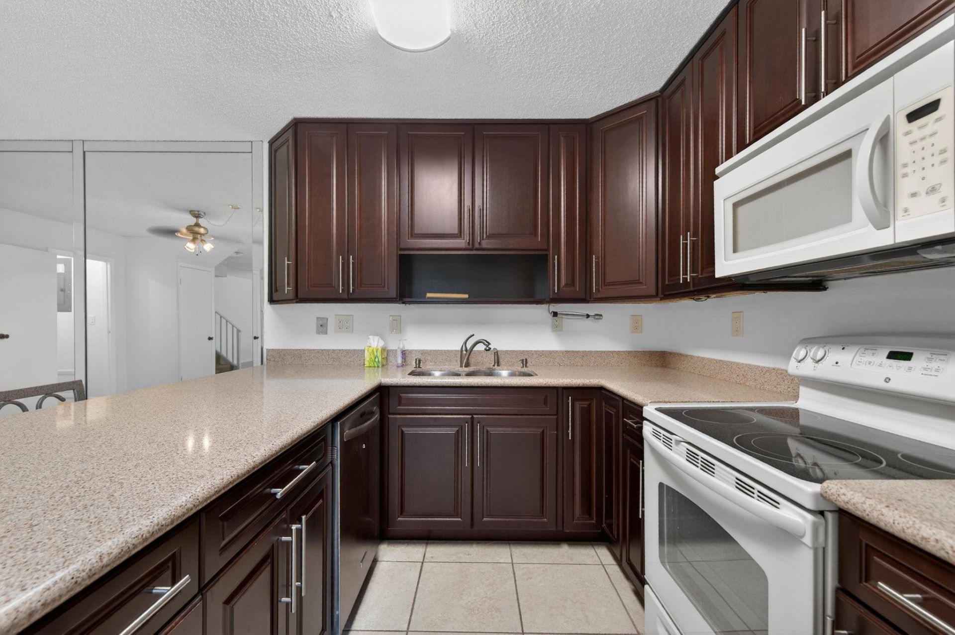 9110 SW 22nd Court, Unit D-4, Davie, FL 33324 Photo