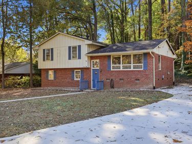 3216 Broyhill Circle, Raleigh, NC 27604