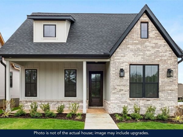 4018 W West Drive, Rogers, AR 72758