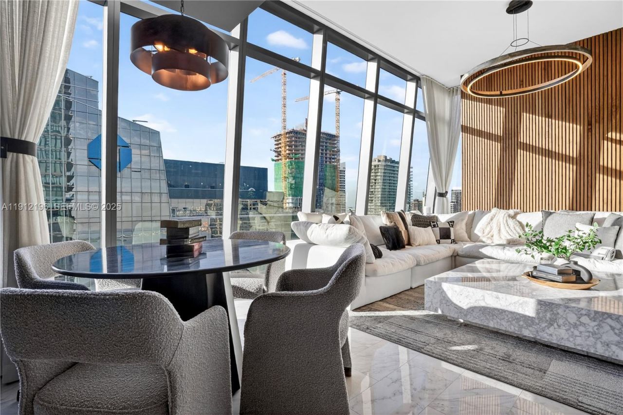 1451 Brickell Ave, Unit 4304, Miami, FL 33131 Photo