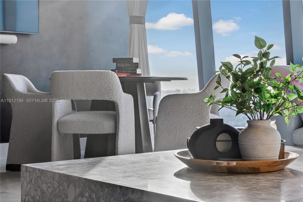 1451 Brickell Ave, Unit 4304, Miami, FL 33131 Photo