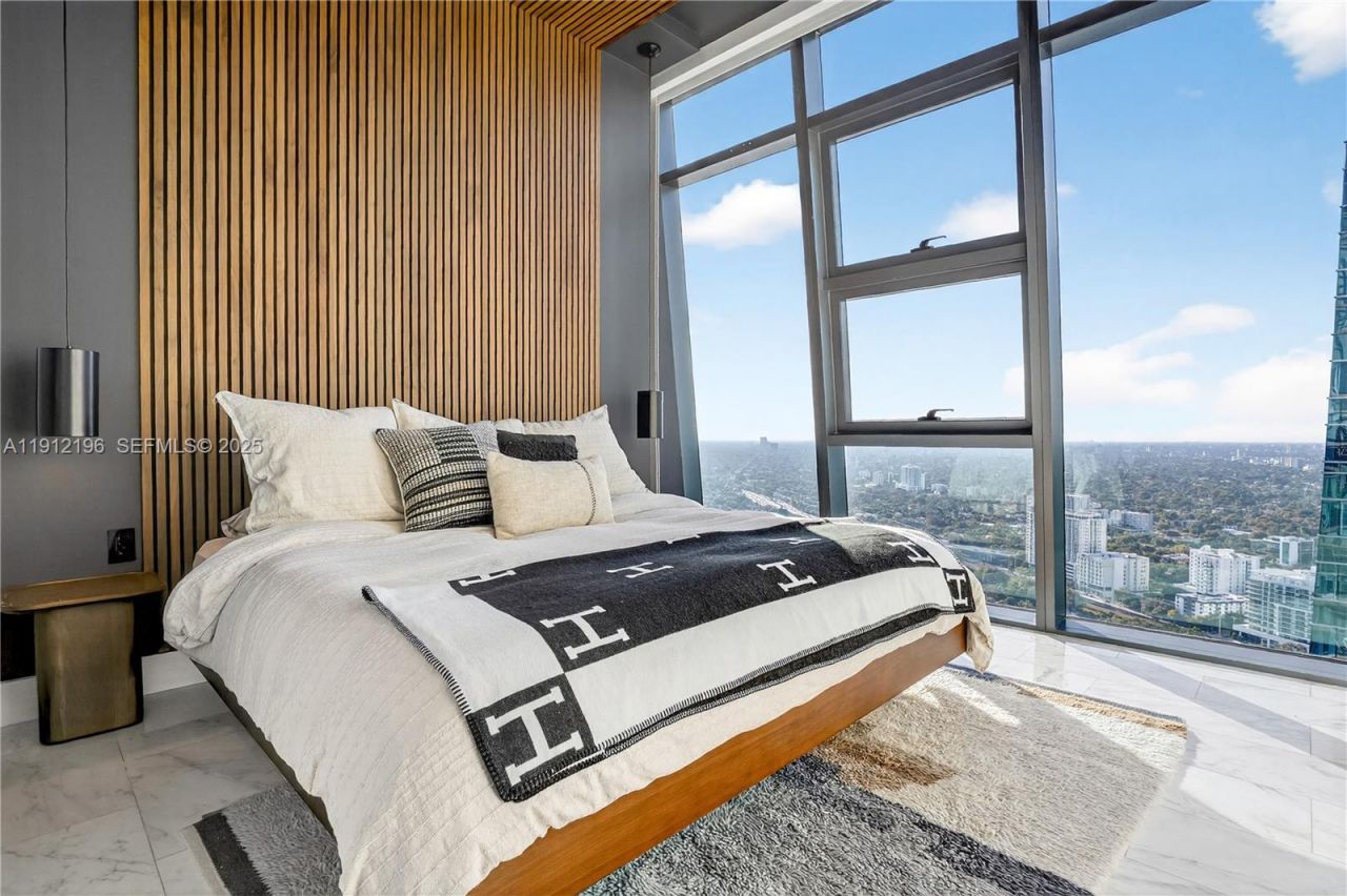 1451 Brickell Ave, Unit 4304, Miami, FL 33131 Photo