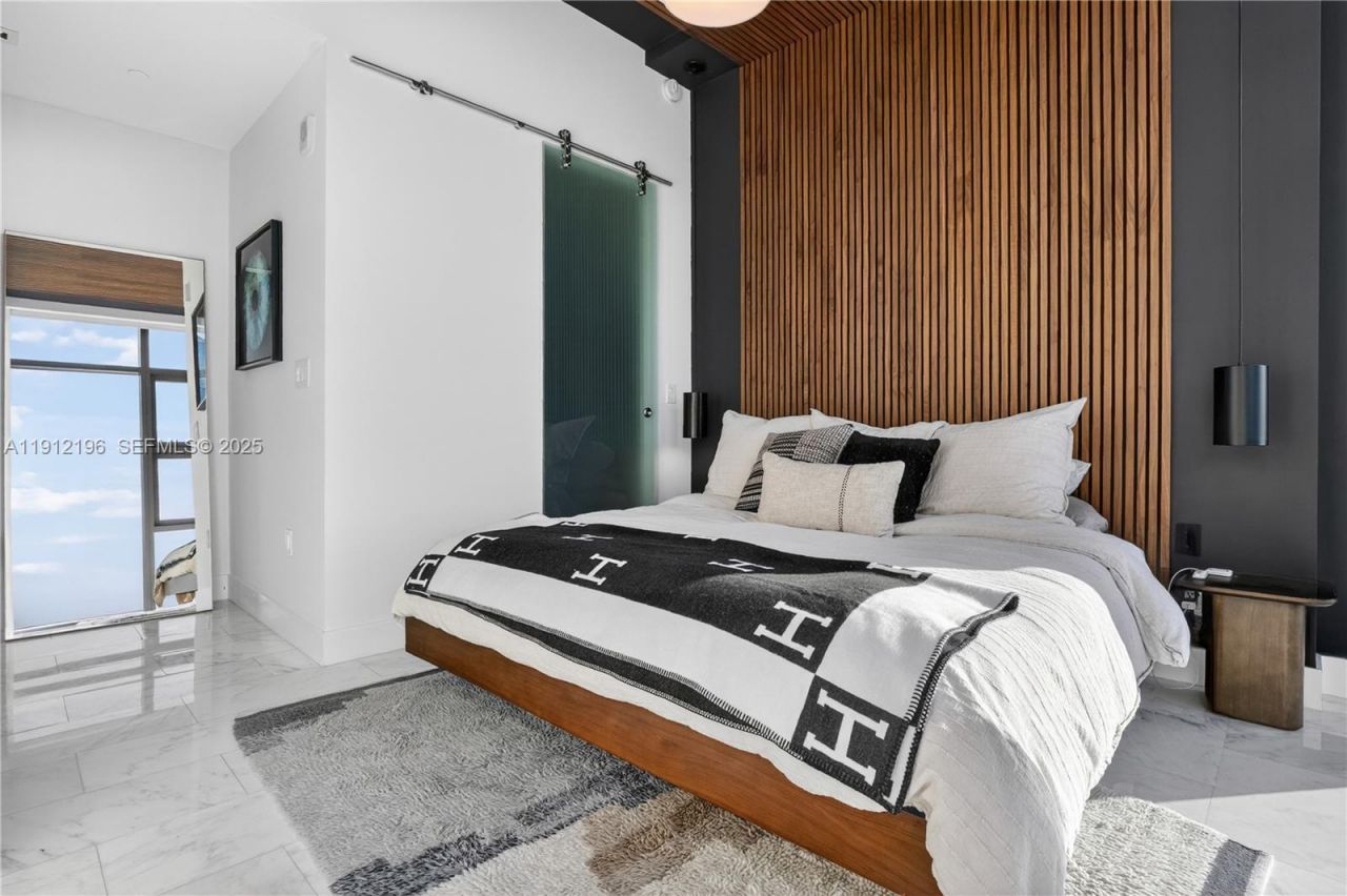 1451 Brickell Ave, Unit 4304, Miami, FL 33131 Photo