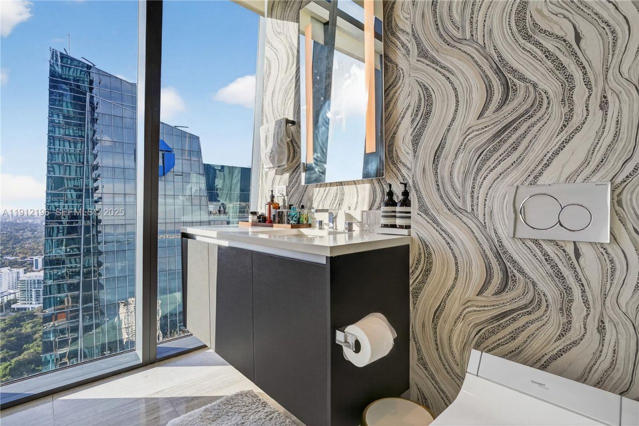 1451 Brickell Ave, Unit 4304, Miami, FL 33131 Photo