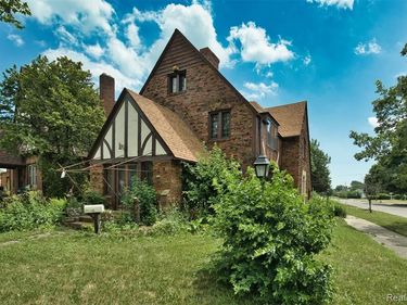 13145 Mackenzie Street, Detroit, MI 48228