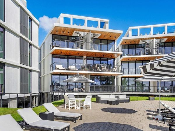 106 Inlet Way, Unit 304, Palm Beach Shores, FL 33404