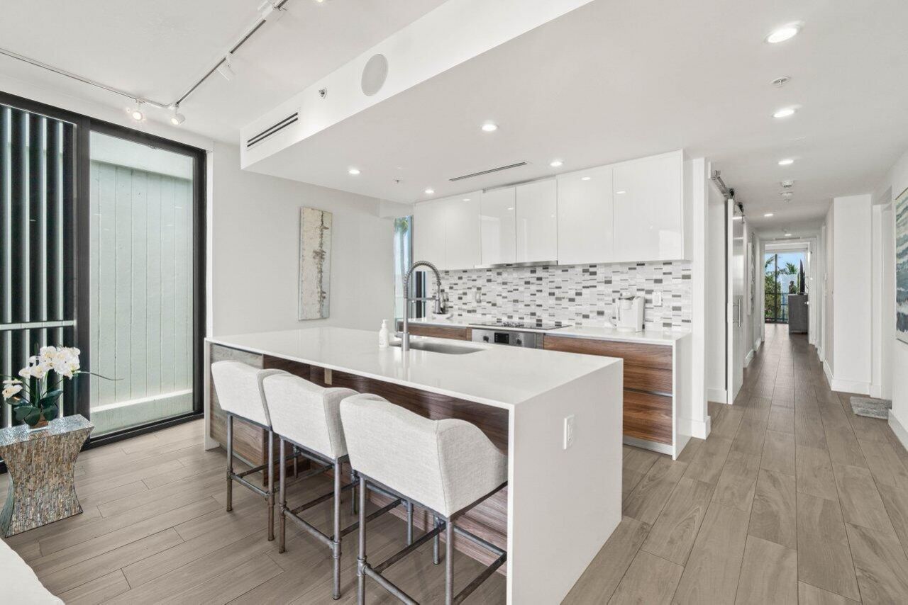 106 Inlet Way, Unit 304, Palm Beach Shores, FL 33404 Photo