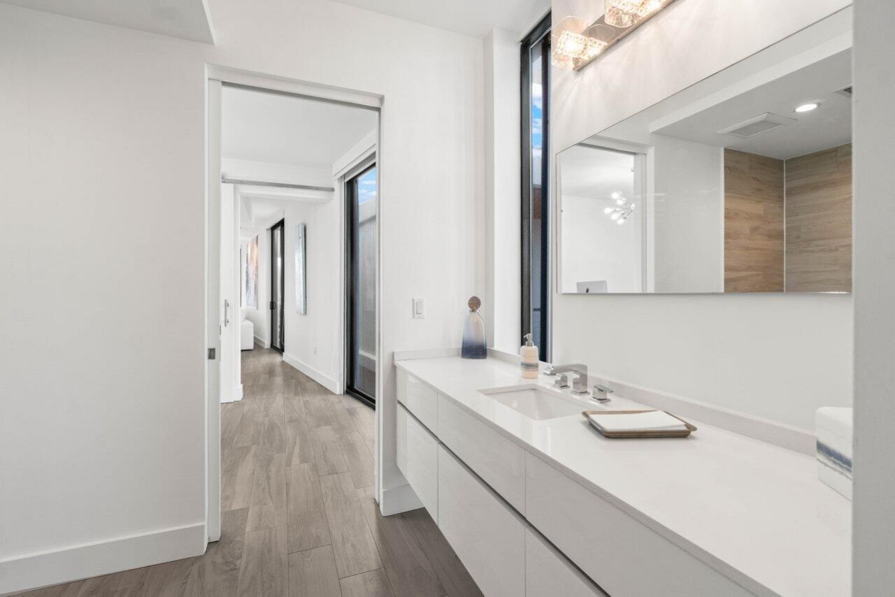 106 Inlet Way, Unit 304, Palm Beach Shores, FL 33404 Photo