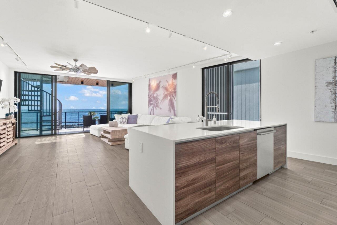 106 Inlet Way, Unit 304, Palm Beach Shores, FL 33404 Photo