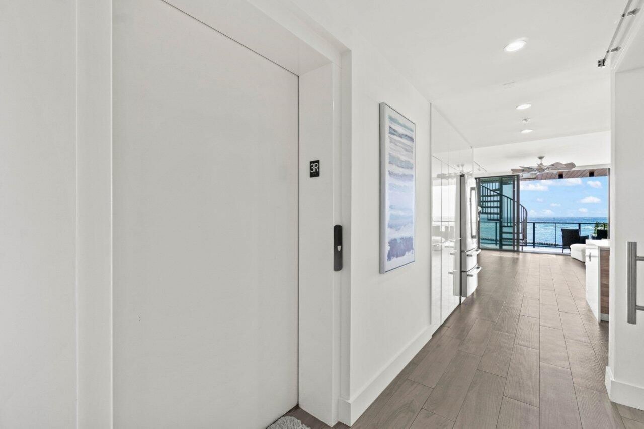 106 Inlet Way, Unit 304, Palm Beach Shores, FL 33404 Photo