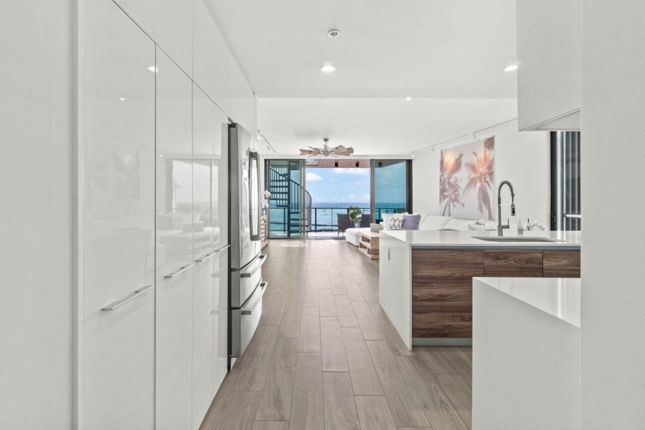 106 Inlet Way, Unit 304, Palm Beach Shores, FL 33404 Photo