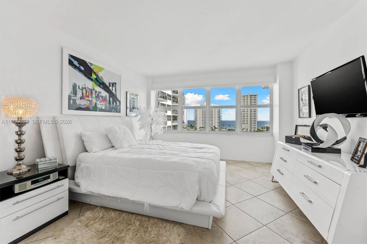 3333 NE 34th St, Unit 914, Fort Lauderdale, FL 33308 Photo
