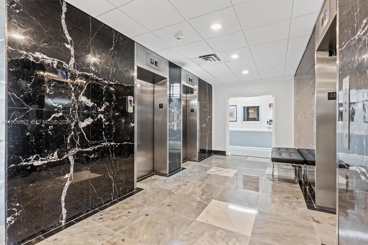 3333 NE 34th St, Unit 914, Fort Lauderdale, FL 33308 Photo