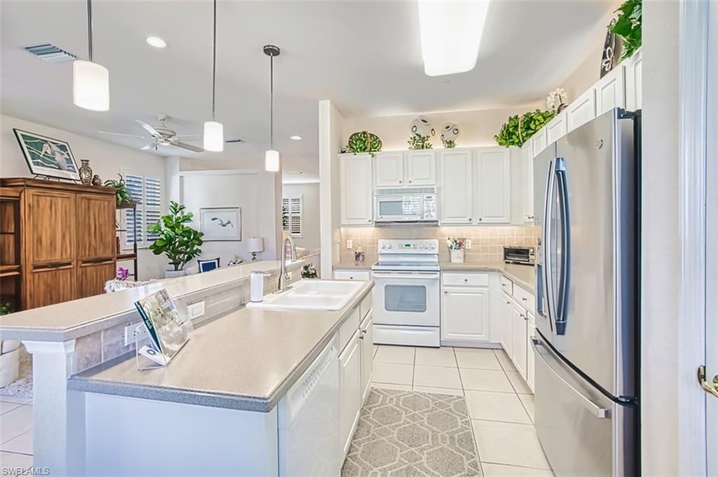 13991 Lake Mahogany Blvd, Unit 2424, Fort Myers, FL 33907 Photo