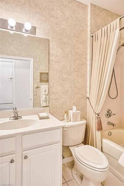 13991 Lake Mahogany Blvd, Unit 2424, Fort Myers, FL 33907 Photo