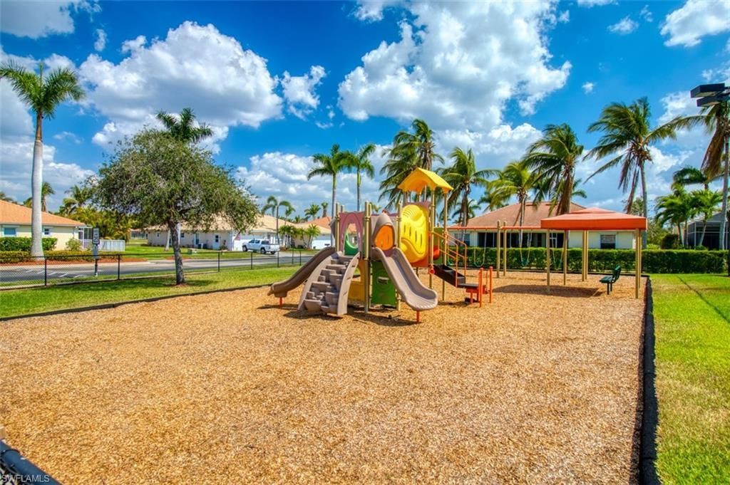 13991 Lake Mahogany Blvd, Unit 2424, Fort Myers, FL 33907 Photo