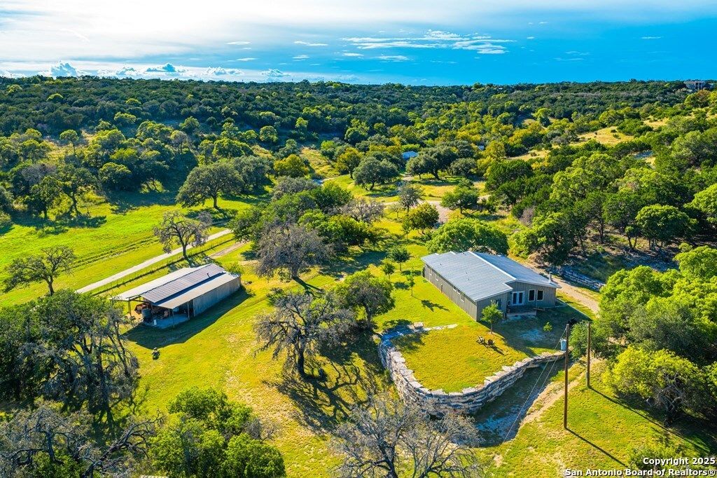 160 Enchanted Valley Rd., Kerrville, TX 78028 Main Photo