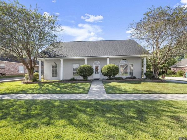 4353 Pasture Clear Ct, Zachary, LA 70791