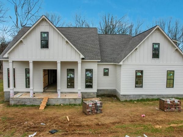 717 Oxford Loop, New Albany, MS 38652