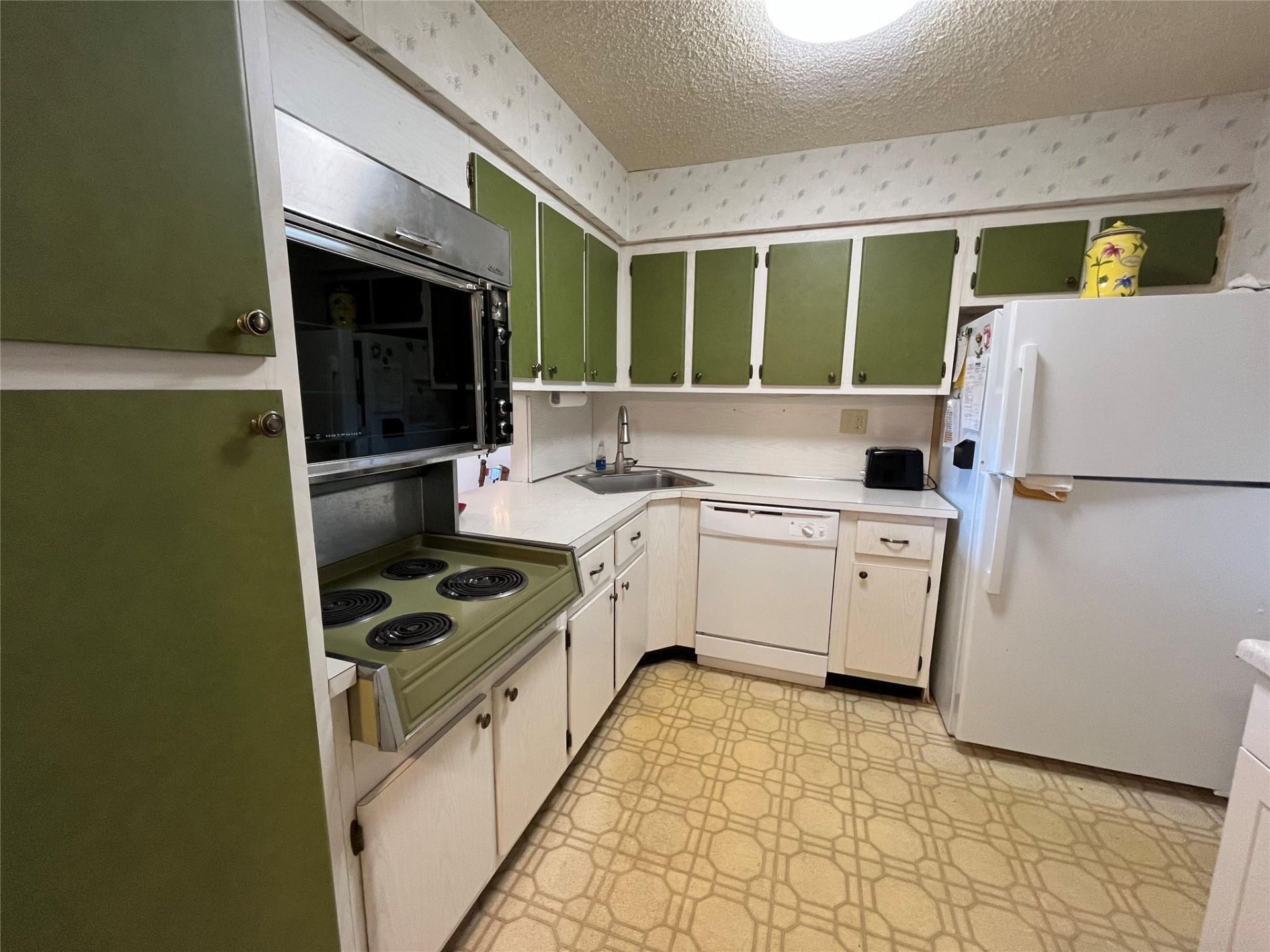 1400 S Ocean Drive, Unit 303, Hollywood, FL 33019 Photo