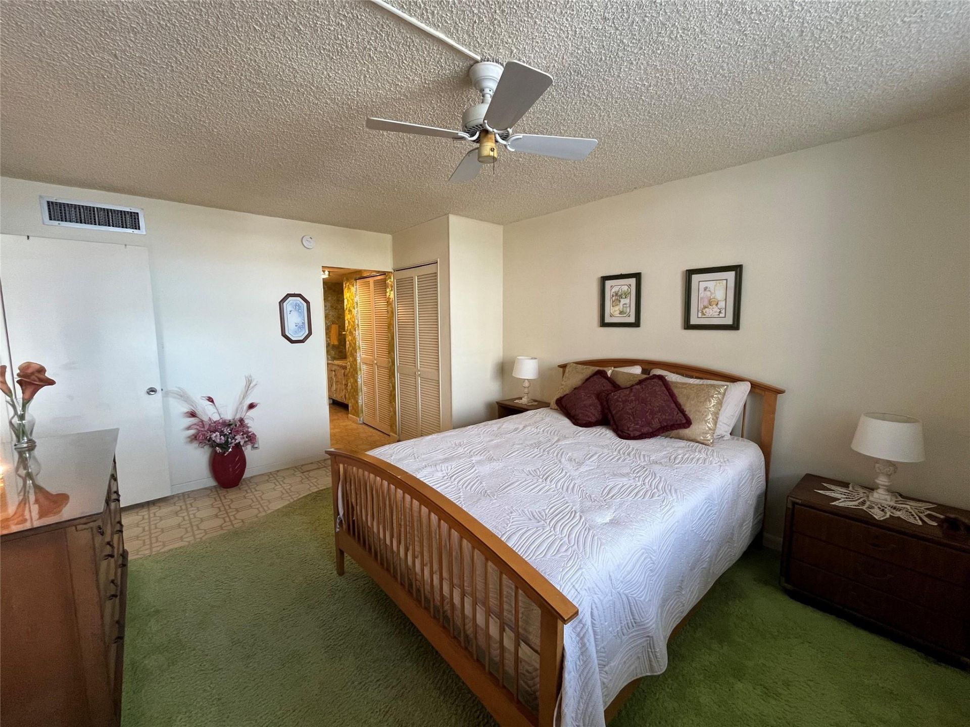 1400 S Ocean Drive, Unit 303, Hollywood, FL 33019 Photo