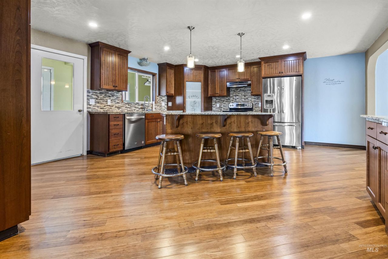 410 Junction, Cottonwood, ID 83522 Main Photo