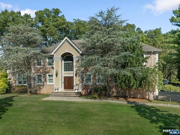 192 White Avenue, OLD TAPPAN, NJ 07675