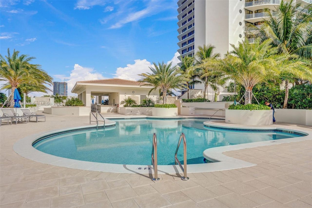 3000 Island Blvd, Unit 903, Aventura, FL 33160 Photo