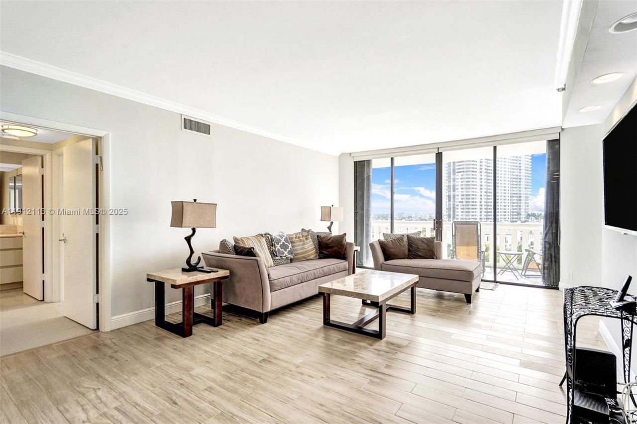 3000 Island Blvd, Unit 903, Aventura, FL 33160 Photo