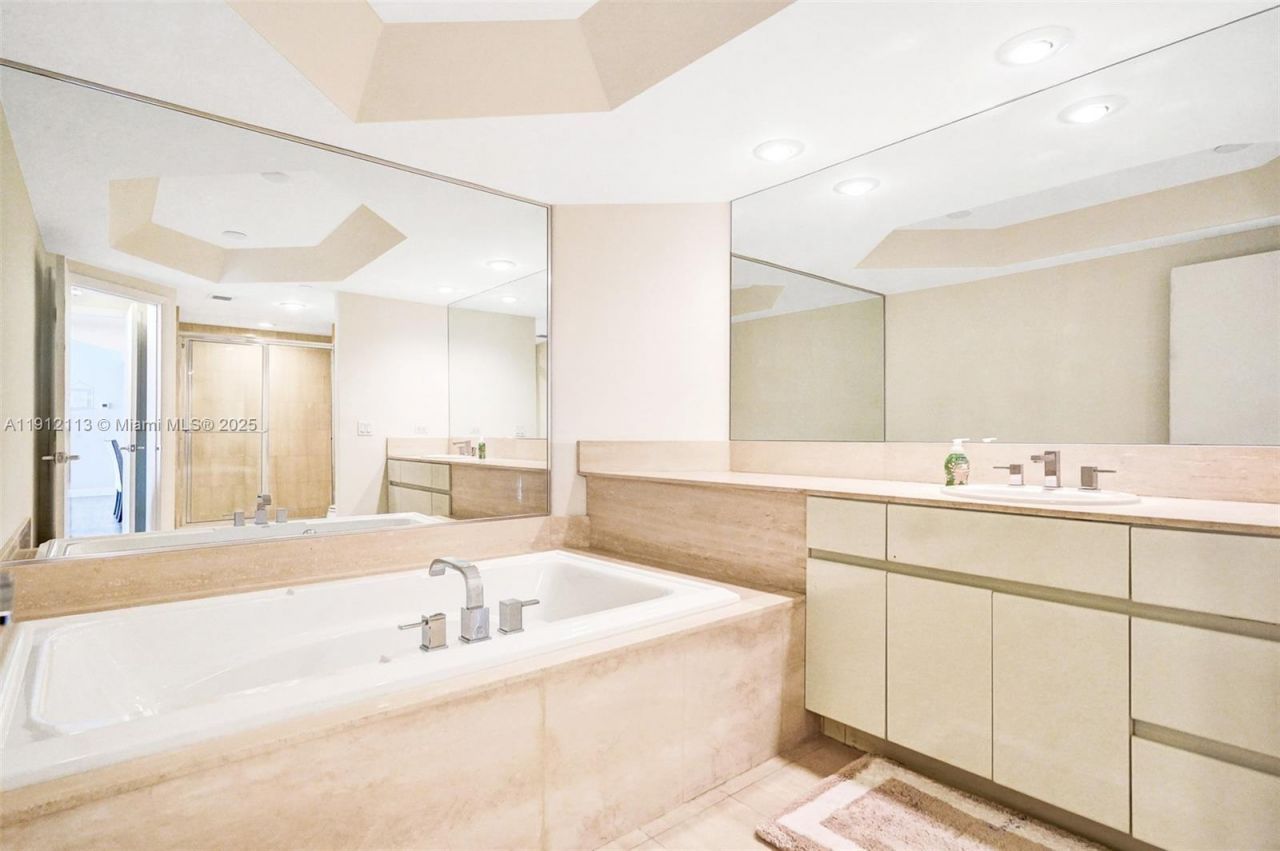 3000 Island Blvd, Unit 903, Aventura, FL 33160 Photo
