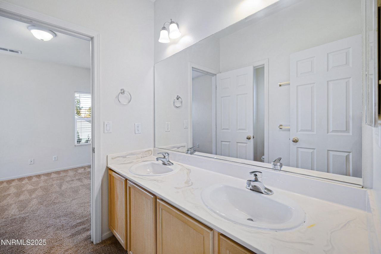 5420 Desert Peach Drive, Sparks, NV 89436 Photo