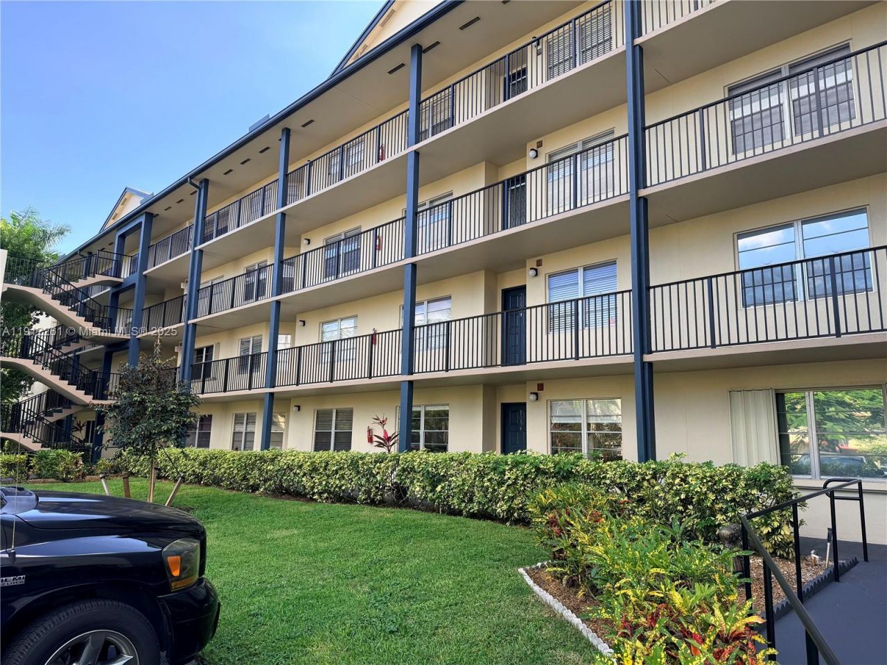 900 SW 128th Ave, Unit 105D, Pembroke Pines, FL 33027 Photo