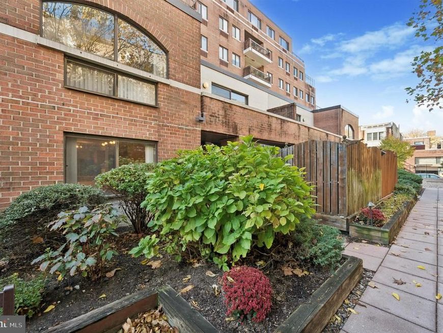 200 10 Lombard Street, Unit GU11, Philadelphia, PA 19147 Main Photo