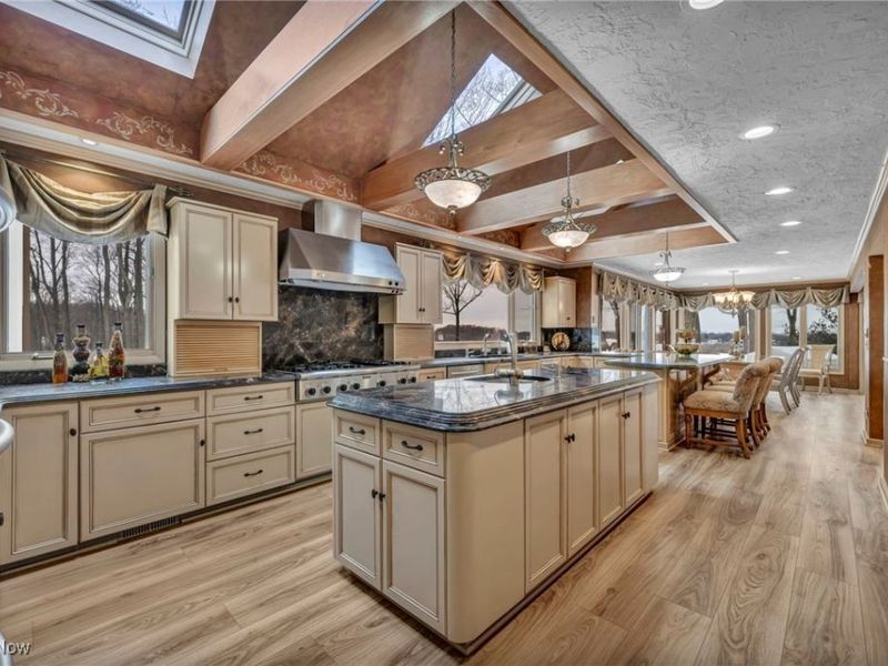 4670 Figgie Drive, Willoughby, OH 44094 Photo 14