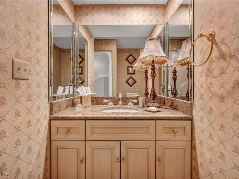 4670 Figgie Drive, Willoughby, OH 44094 Photo 17