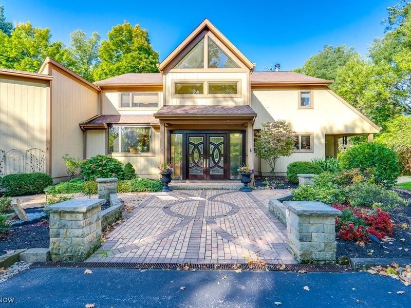 4670 Figgie Drive, Willoughby, OH 44094 Photo 2