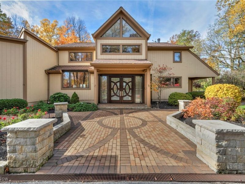 4670 Figgie Drive, Willoughby, OH 44094 Photo 3