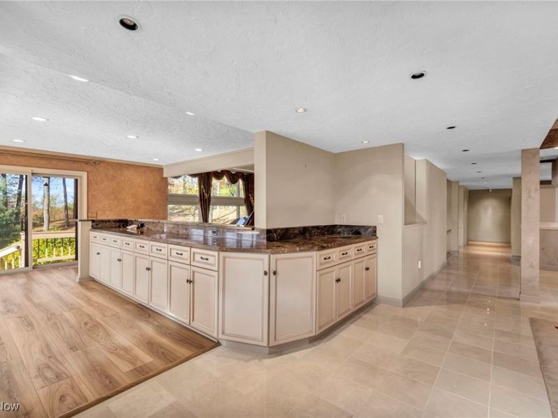 4670 Figgie Drive, Willoughby, OH 44094 Photo 33