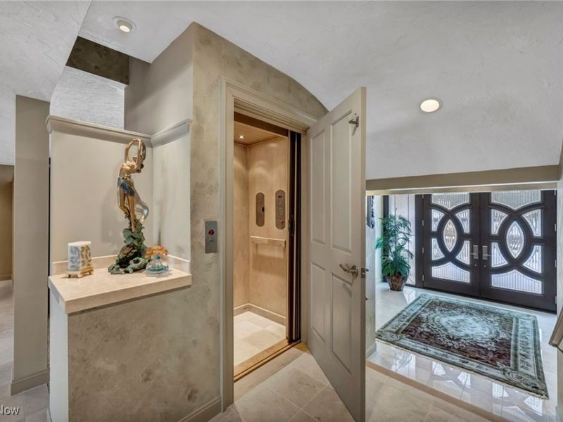 4670 Figgie Drive, Willoughby, OH 44094 Photo 8