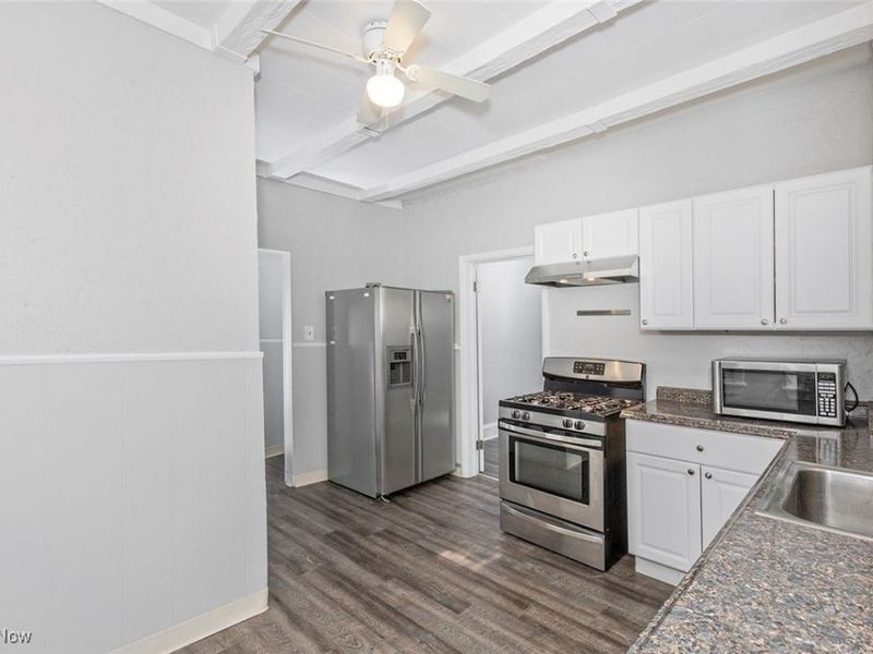 1975 E 124th Place, Cleveland, OH 44106 Photo 11