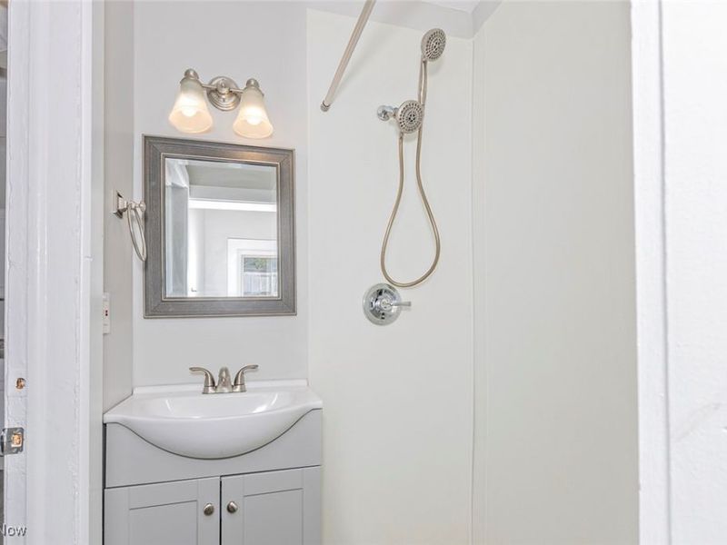 1975 E 124th Place, Cleveland, OH 44106 Photo 20