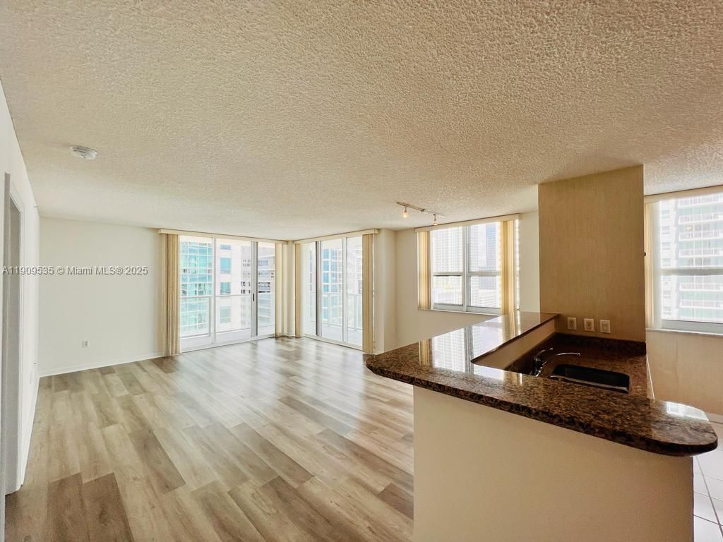 1155 Brickell Bay Dr, Unit 1602, Miami, FL 33131 Photo