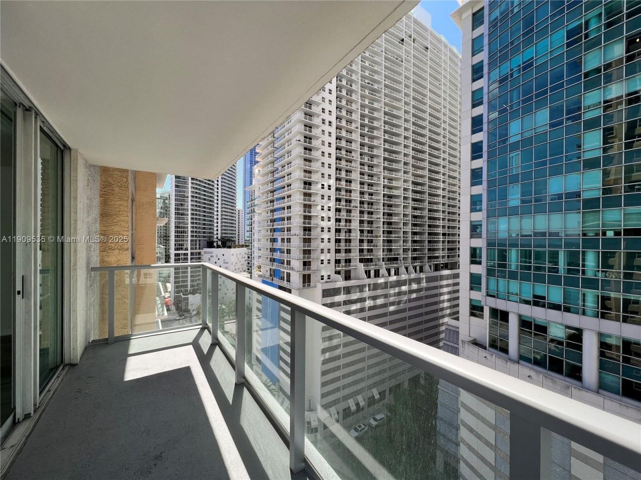 1155 Brickell Bay Dr, Unit 1602, Miami, FL 33131 Photo