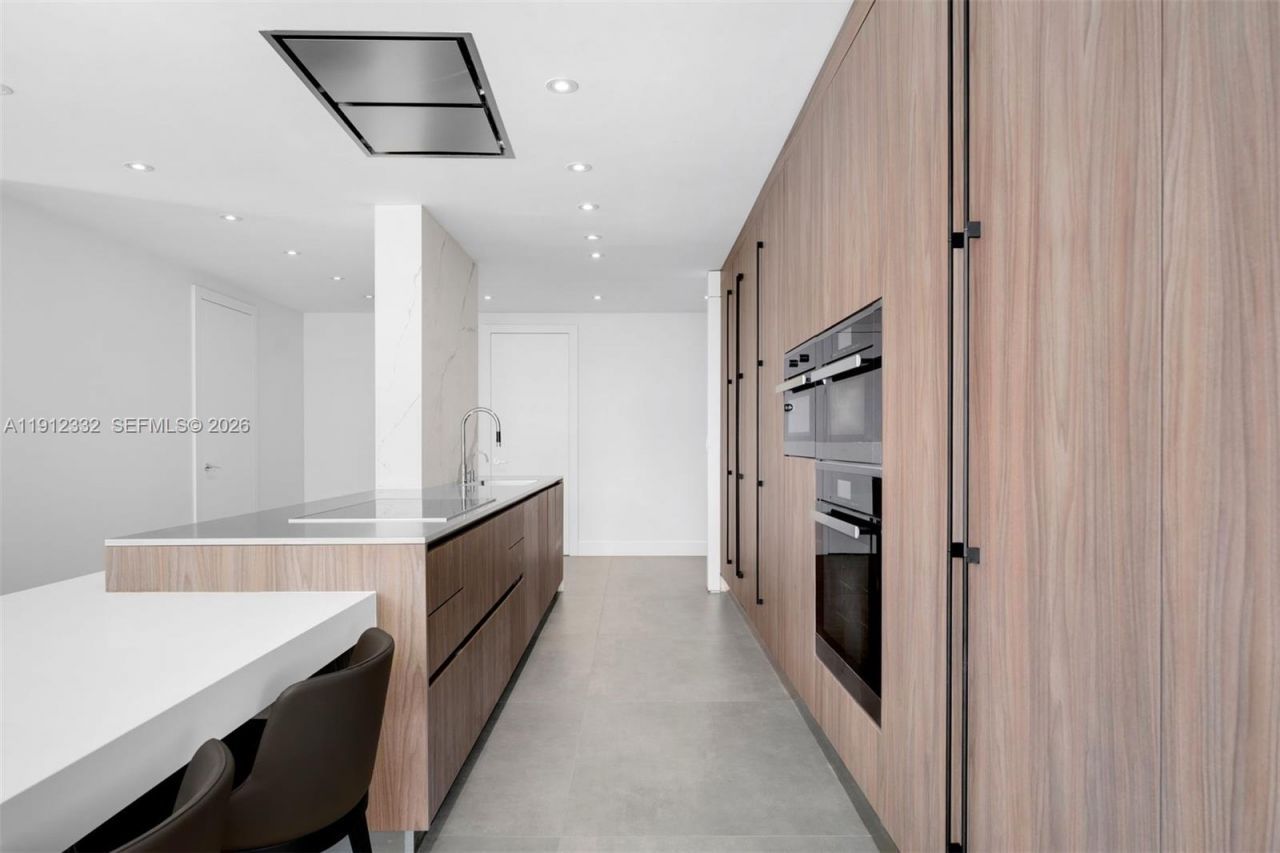 6103 Aqua Ave, Unit 504, Miami Beach, FL 33141 Photo