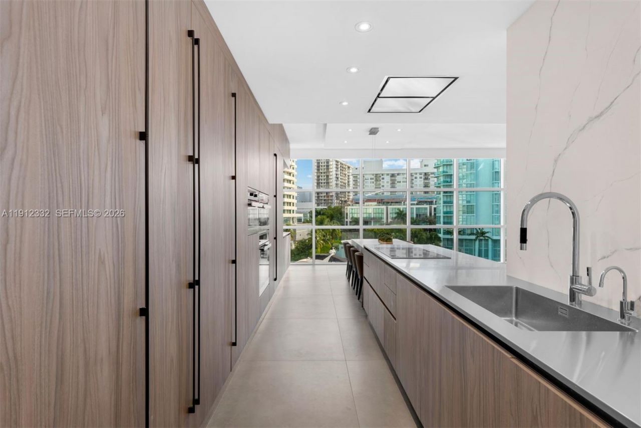 6103 Aqua Ave, Unit 504, Miami Beach, FL 33141 Photo