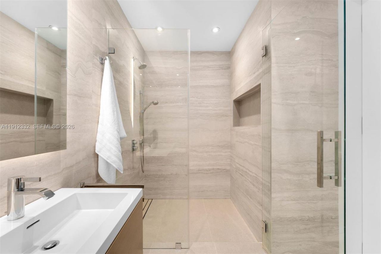 6103 Aqua Ave, Unit 504, Miami Beach, FL 33141 Photo