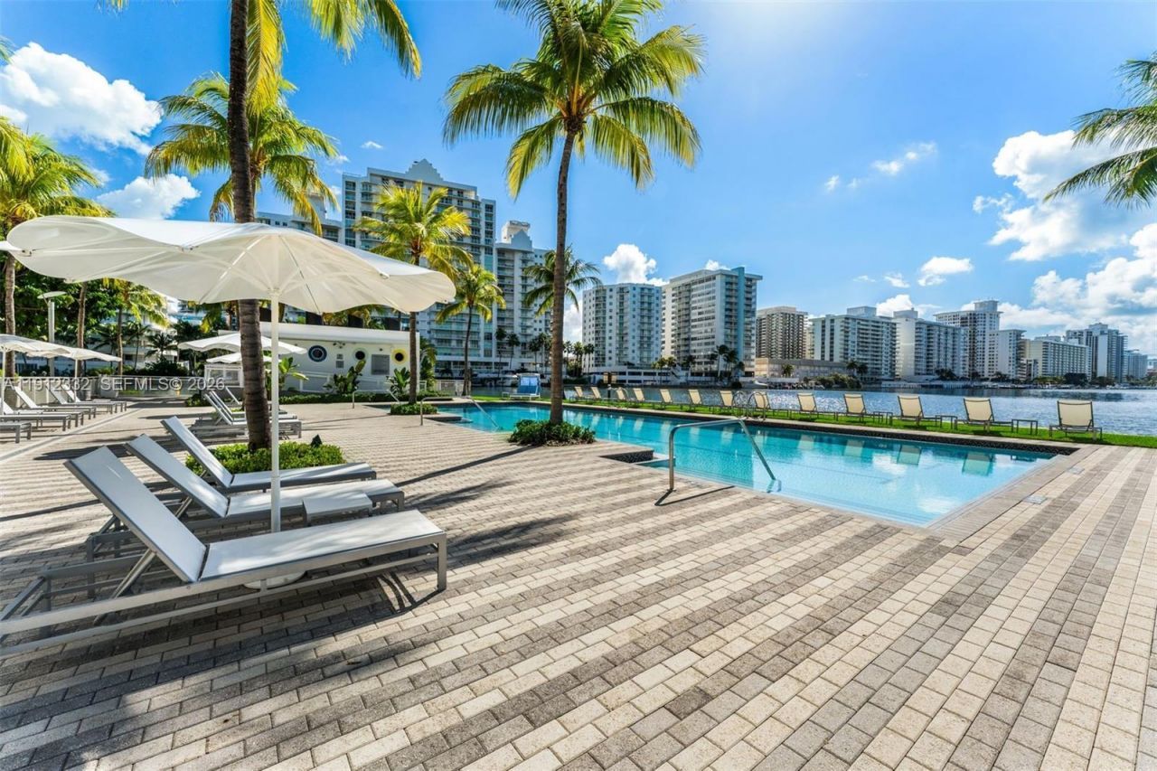 6103 Aqua Ave, Unit 504, Miami Beach, FL 33141 Photo