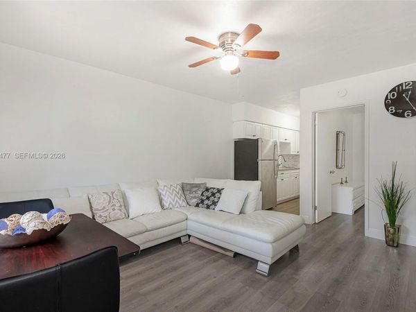 2524 Hayes St, Unit 9, Hollywood, FL 33020