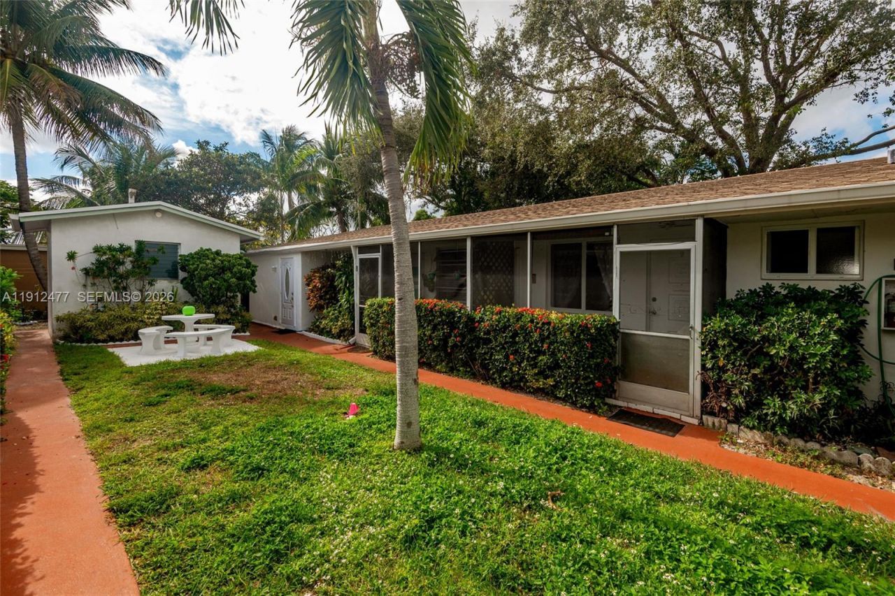 2524 Hayes St, Unit 9, Hollywood, FL 33020 Photo